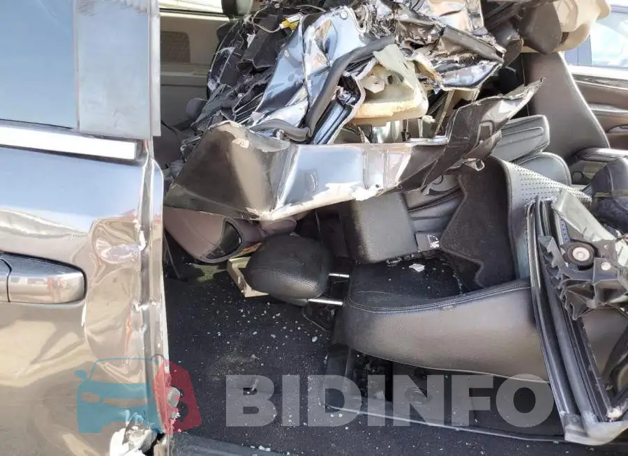 2C4RC1BG5GR295515 Photo# 6