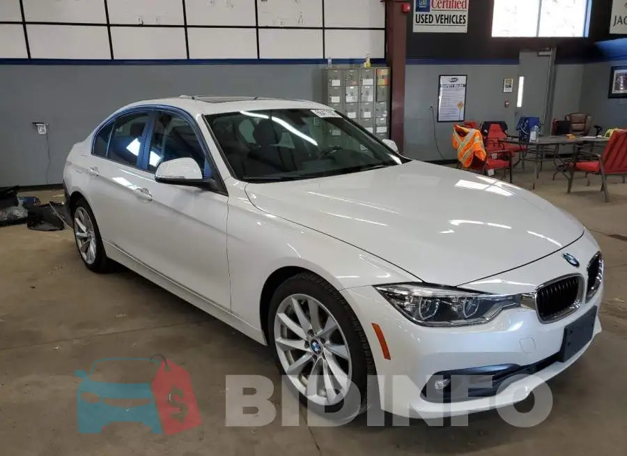 WBA8E5G5XJNU47214 Photo# 1
