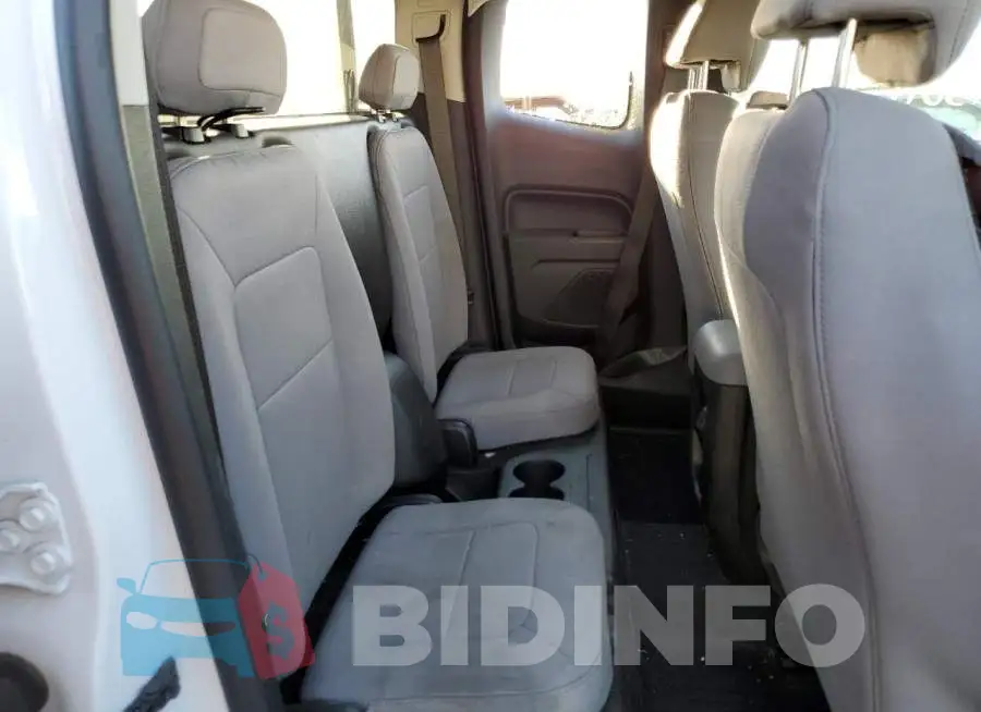 1GCHSBEN8L1248962 Photo# 6