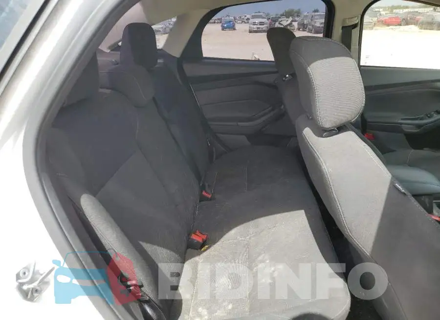 1FADP3F2XGL352847 Photo# 6