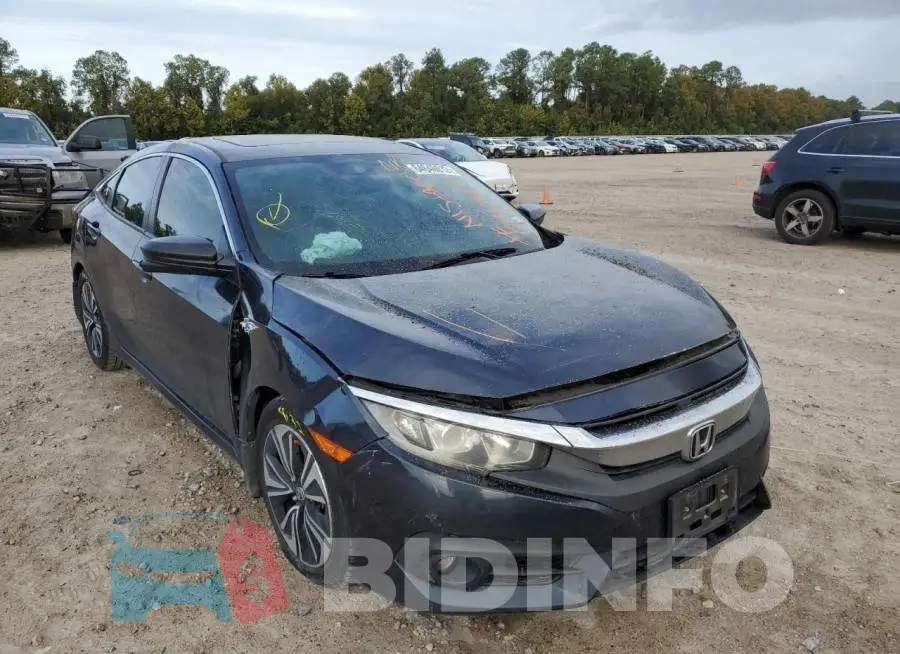 19XFC1F8XHE010512 Photo# 1