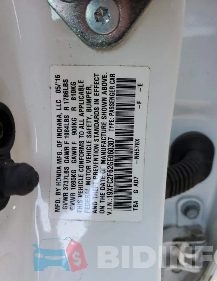19XFC2F62GE060307 Photo# 10