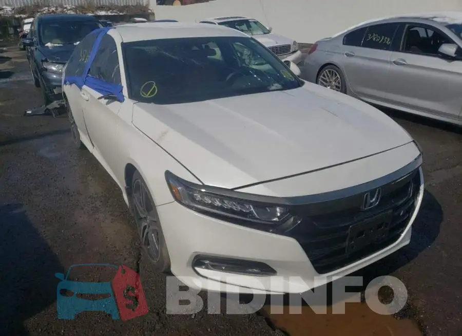 1HGCV1F30LA135923 Photo# 1