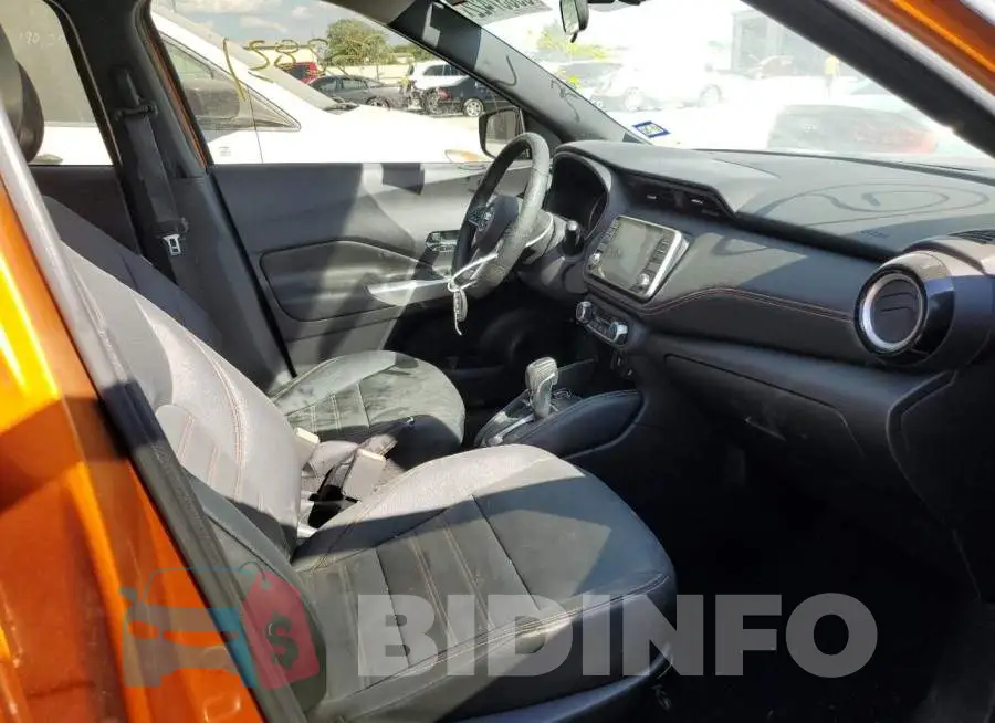 3N1CP5CU8JL501682 Photo# 5