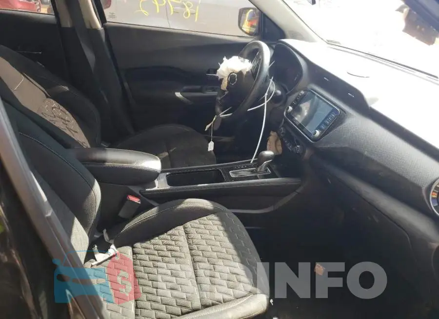 3N1CP5CV9ML501655 Photo# 5