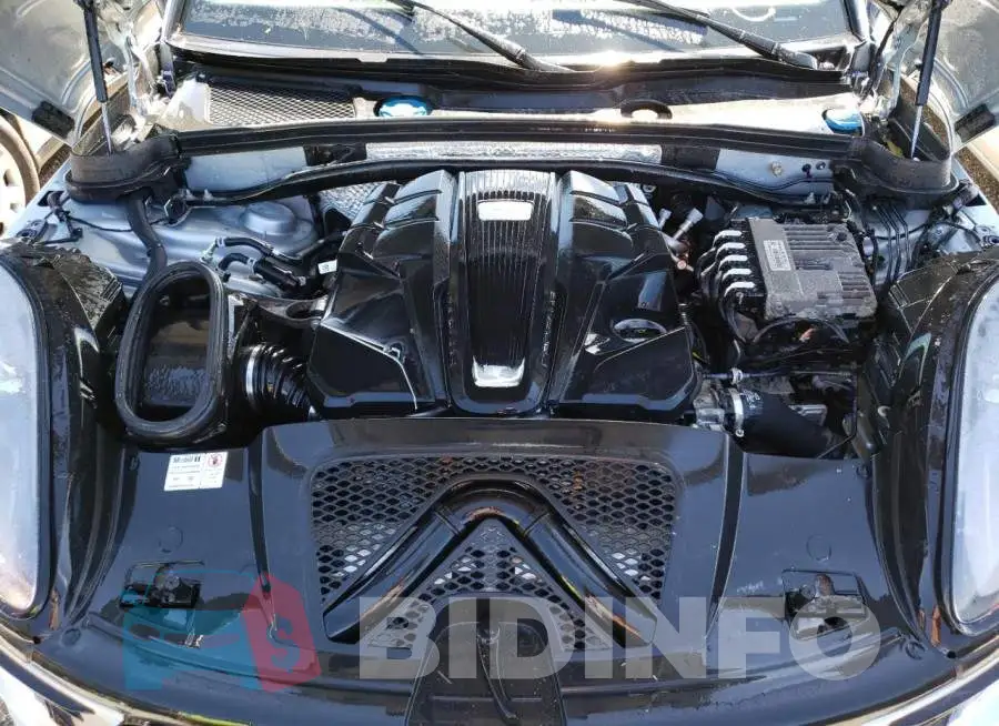 WP1AG2A57MLB51118 Photo# 7