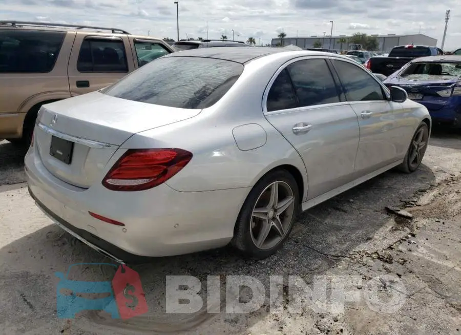 WDDZF4JB4HA017165 Photo# 4