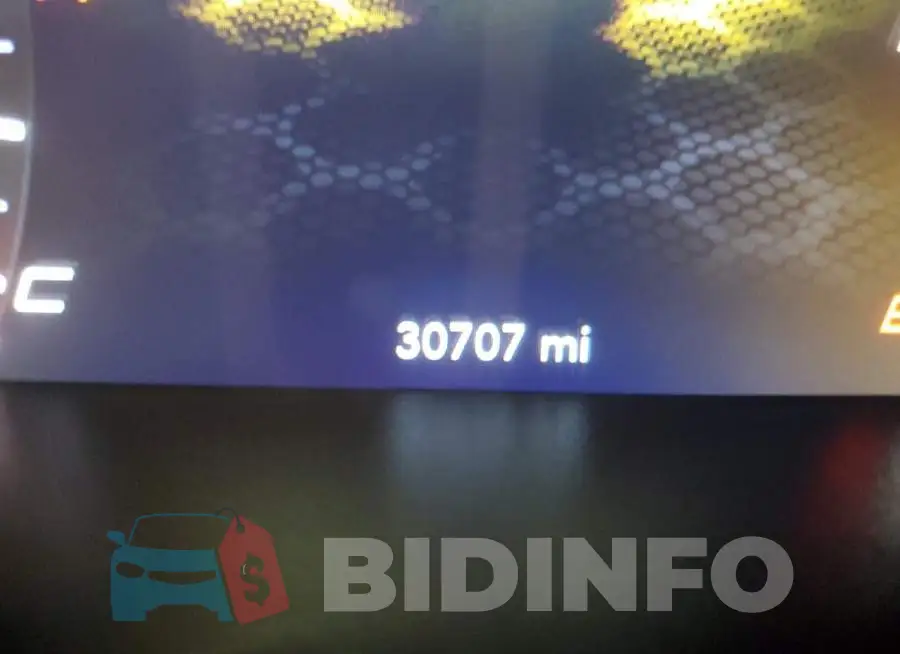2C3CDXGJ2JH290820 Photo# 8