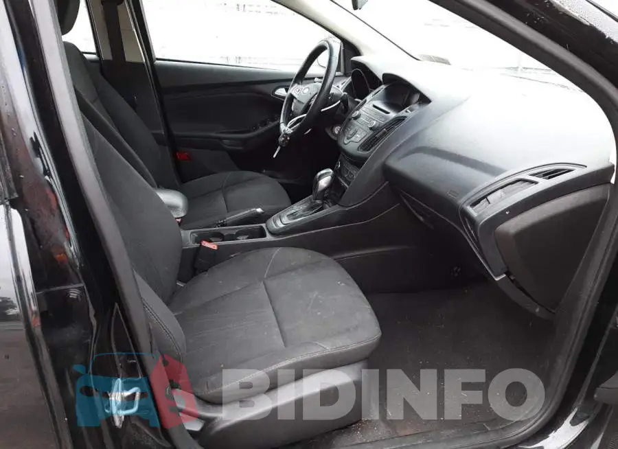 1FADP3F21GL261921 Photo# 5