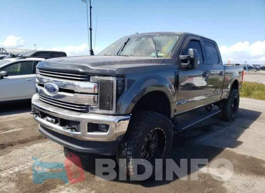 1FT8W3BT5HEB52798 Photo# 2