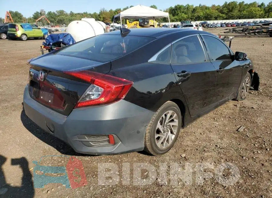 19XFC2F70JE001062 Photo# 4