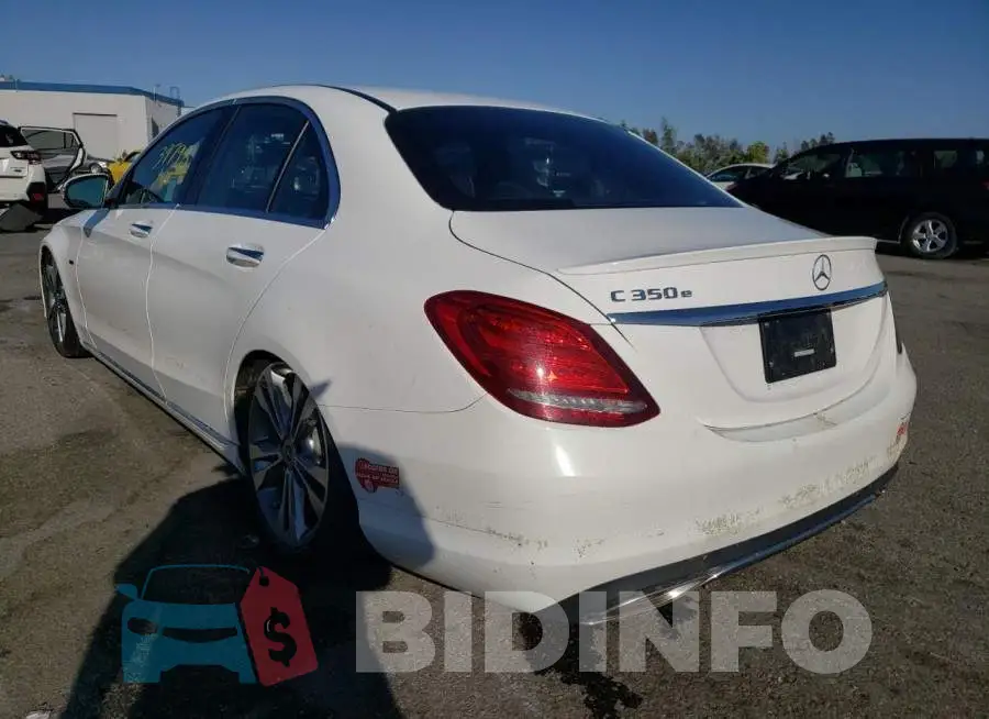 55SWF4HB4JU262921 Photo# 3