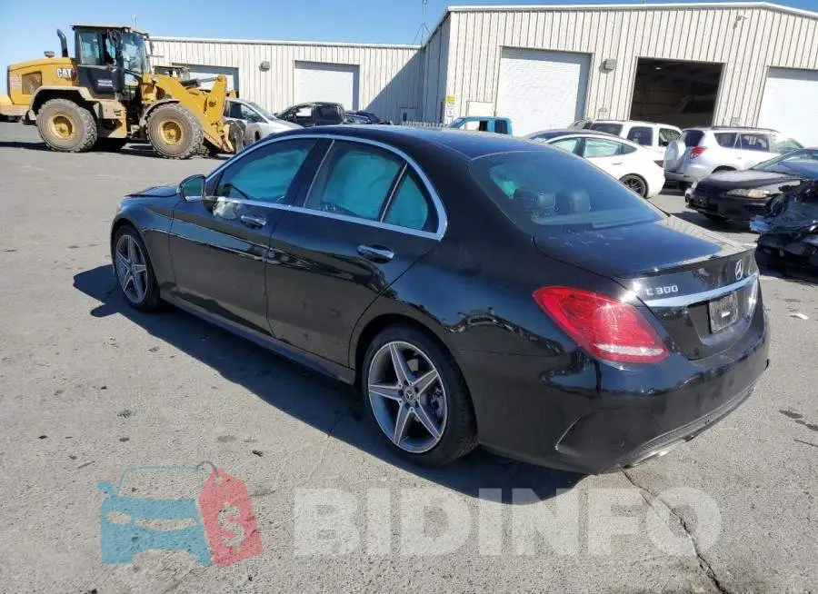 WDDWF4JB3JR409841 Photo# 3