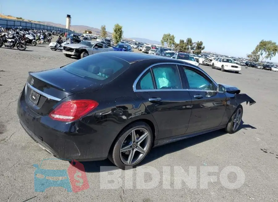 WDDWF4JB3JR409841 Photo# 4