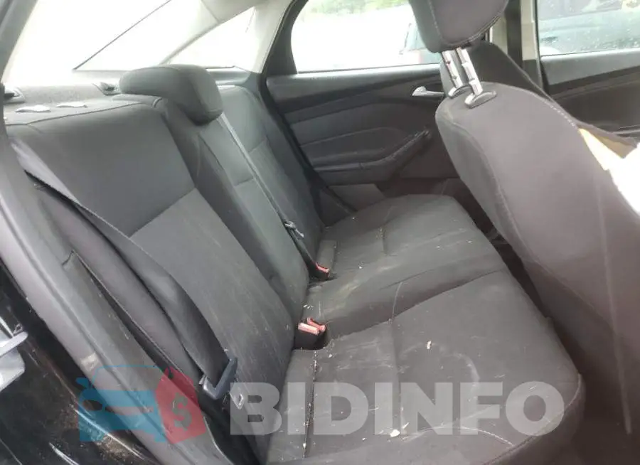 1FADP3F21JL207803 Photo# 6