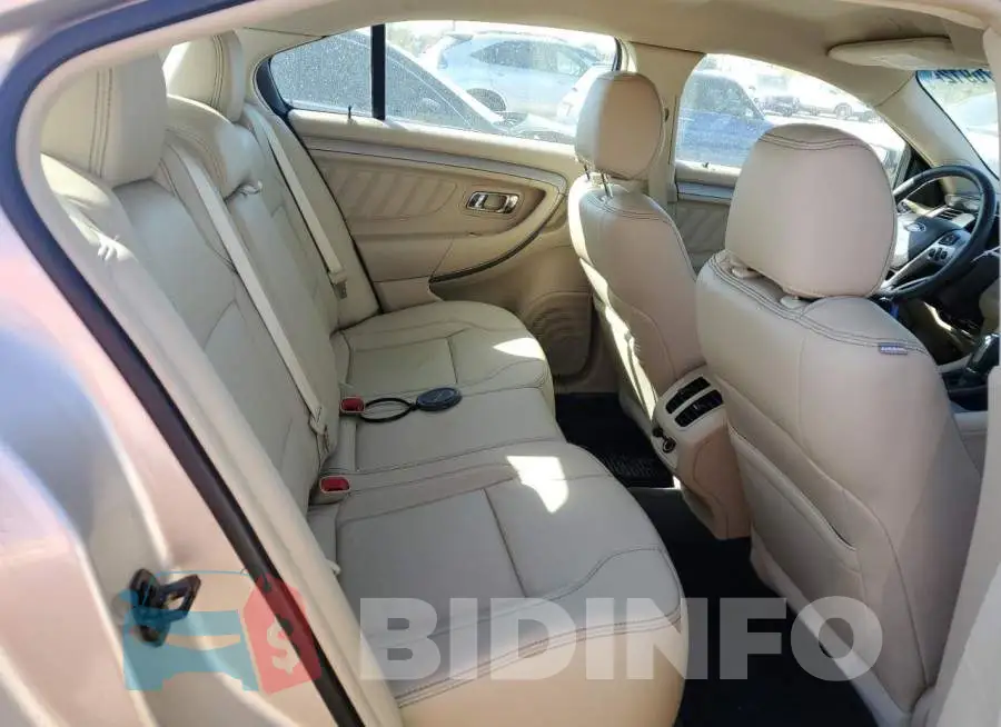 1FAHP2E86JG113717 Photo# 6