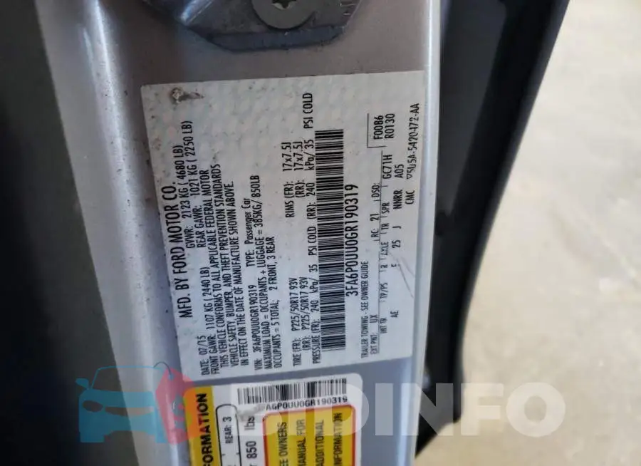 3FA6P0UU0GR190319 Photo# 10