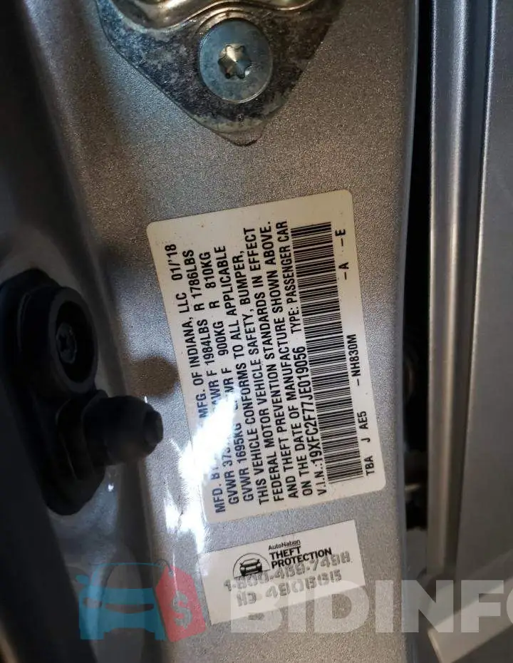 19XFC2F77JE019056 Photo# 10
