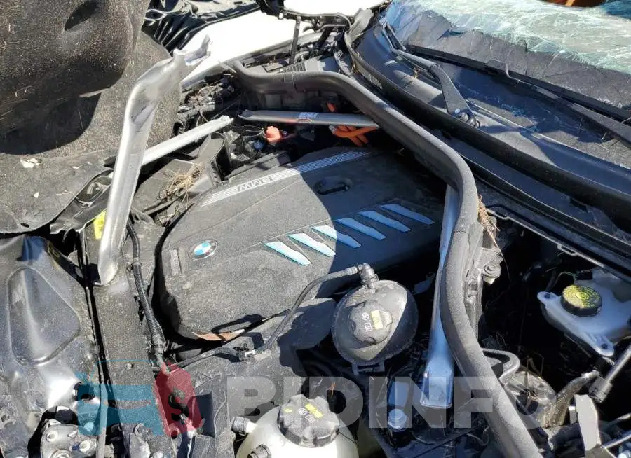 5UXTA6C01N9M21915 Photo# 7
