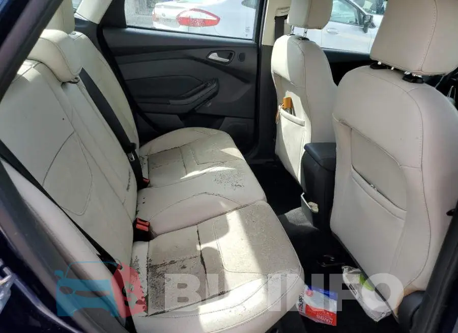 1FADP3J28HL317488 Photo# 6