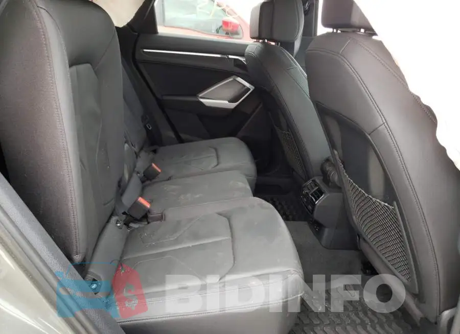 WA1AUCF31M1152178 Photo# 6
