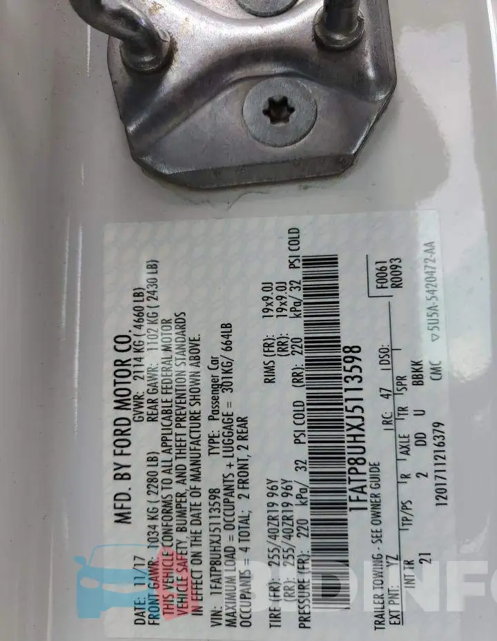 1FATP8UHXJ5113598 Photo# 10