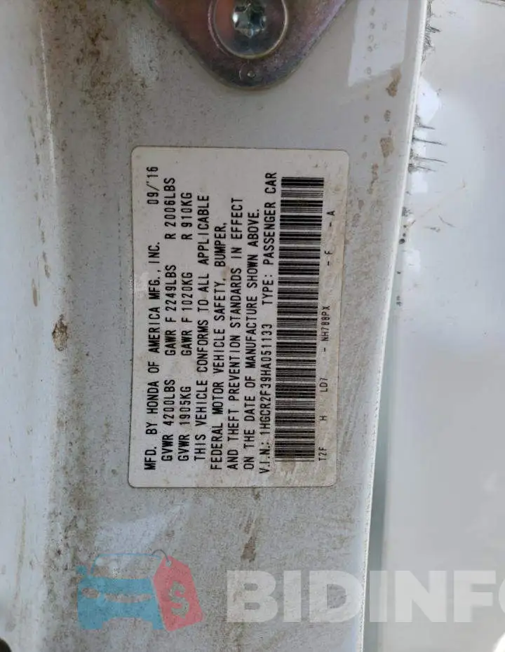 1HGCR2F39HA051133 Photo# 10