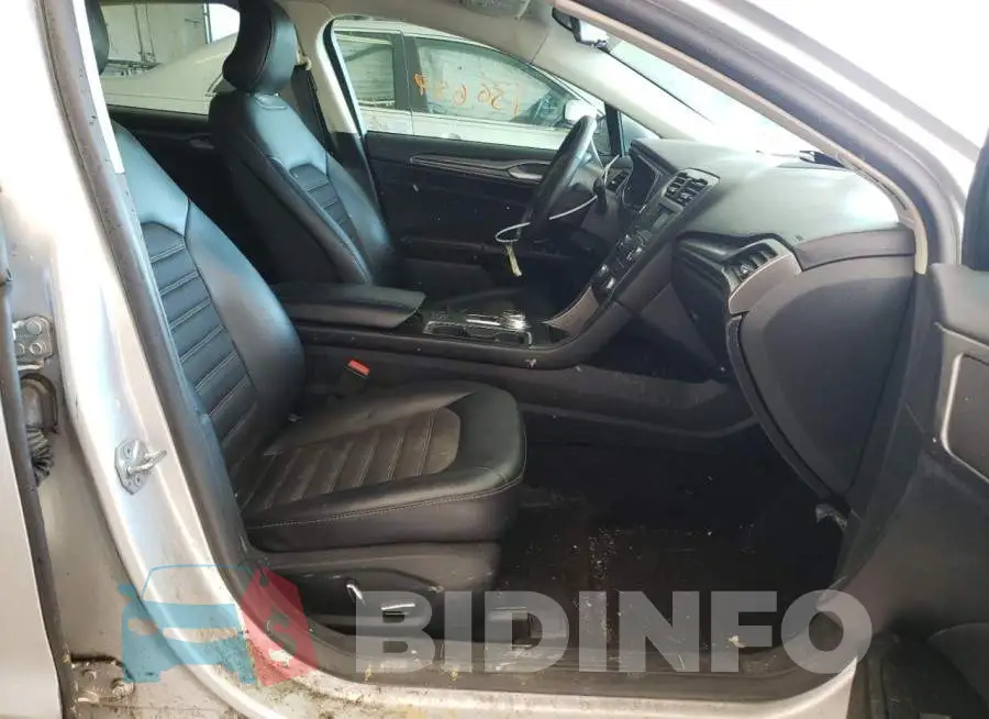 3FA6P0LU5HR182395 Photo# 5