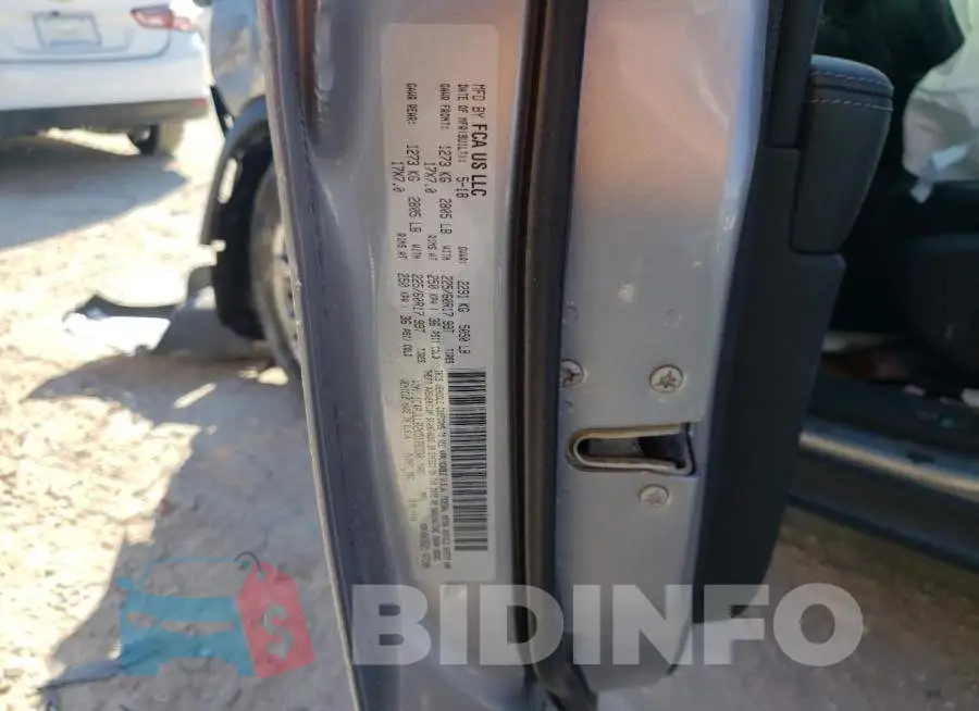 1C4PJLLB2KD176330 Photo# 10