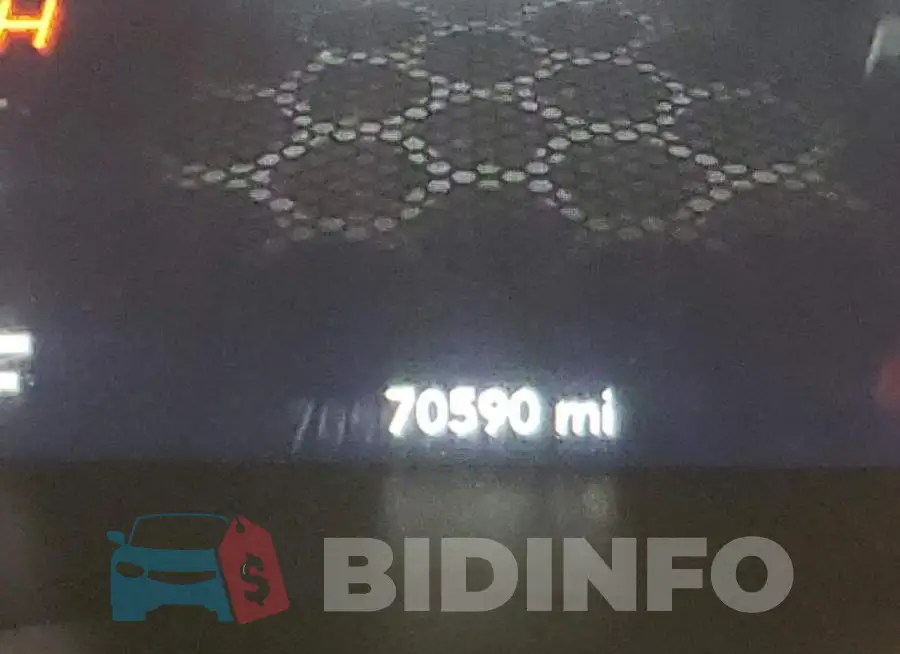 2C3CDXCT4KH570201 Photo# 8