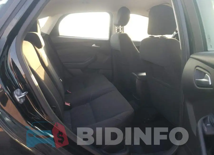1FADP3F20GL331764 Photo# 6