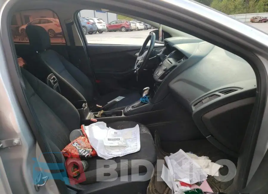 1FADP3F22GL309748 Photo# 5