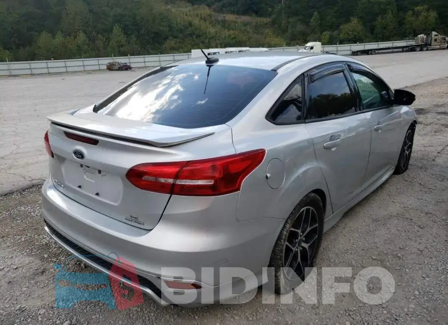 1FADP3F22GL309748 Photo# 4