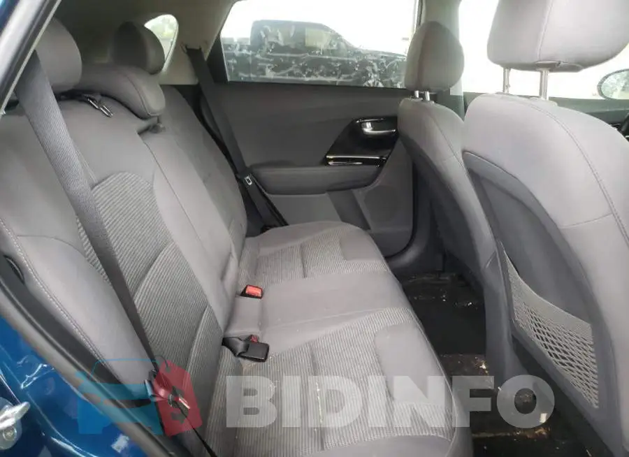 KNDCB3LC7M5480187 Photo# 6