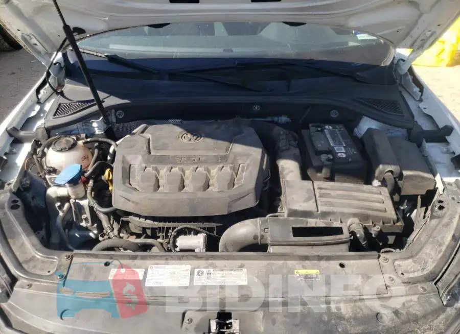 1VWLA7A36KC014415 Photo# 7