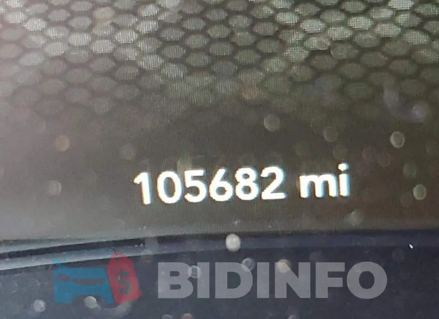 2C3CDXCT1GH281218 Photo# 8
