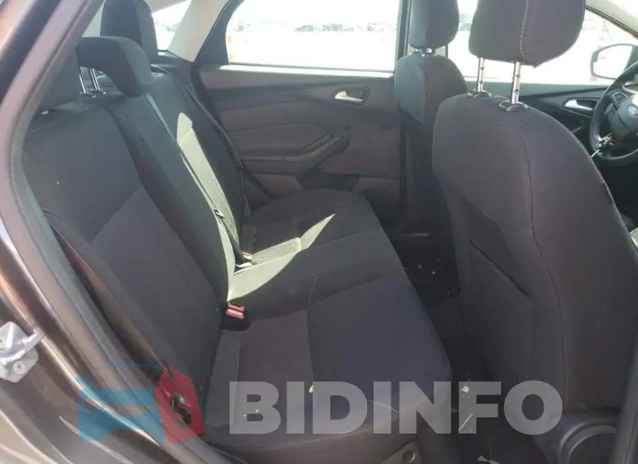 1FADP3F27JL204257 Photo# 6