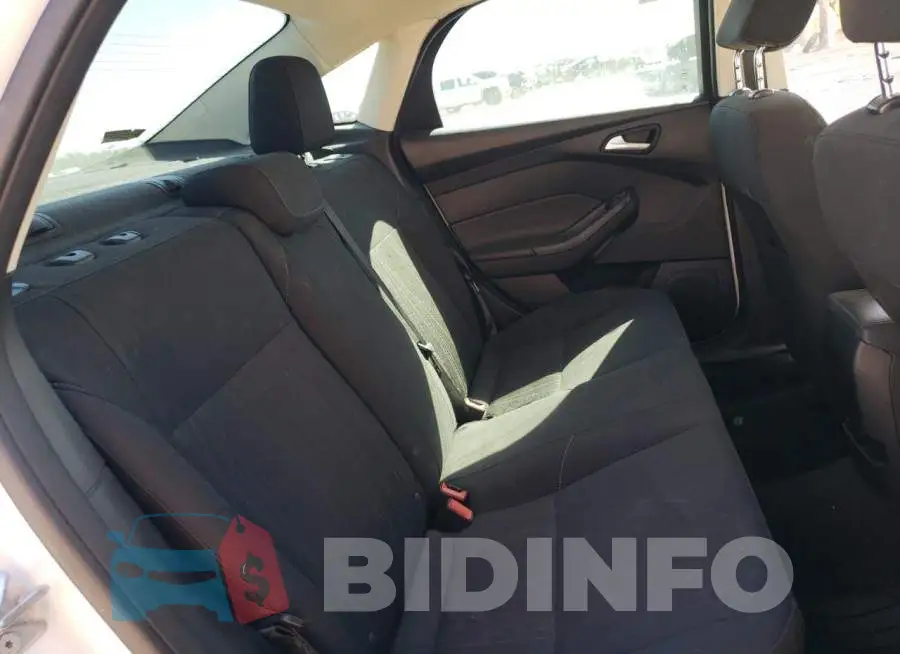 1FADP3F2XGL202723 Photo# 6