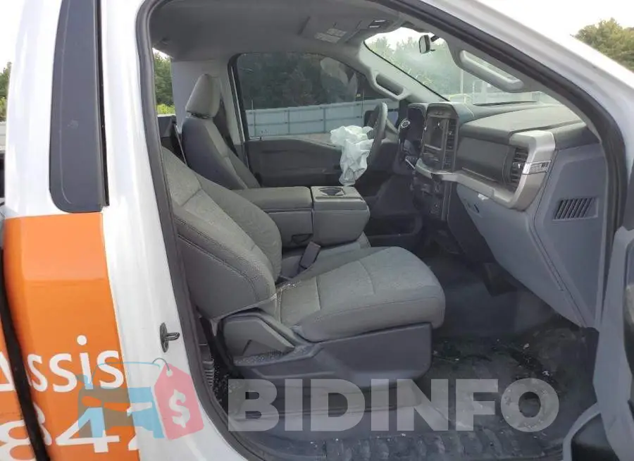 1FTMF1CP2MKD83867 Photo# 5