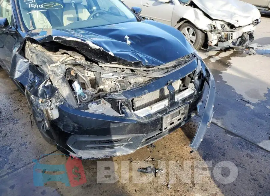 19XFC2F73HE017640 Photo# 9
