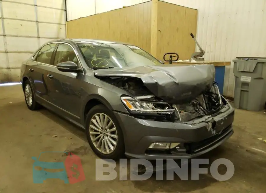 1VWBS7A37GC051621 Photo# 1