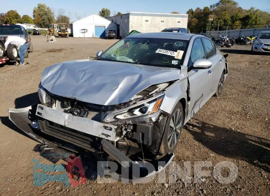 1N4BL4EV4KC115607 Photo# 2