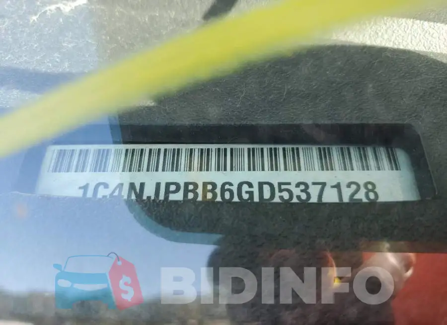 1C4NJPBB6GD537128 Photo# 10