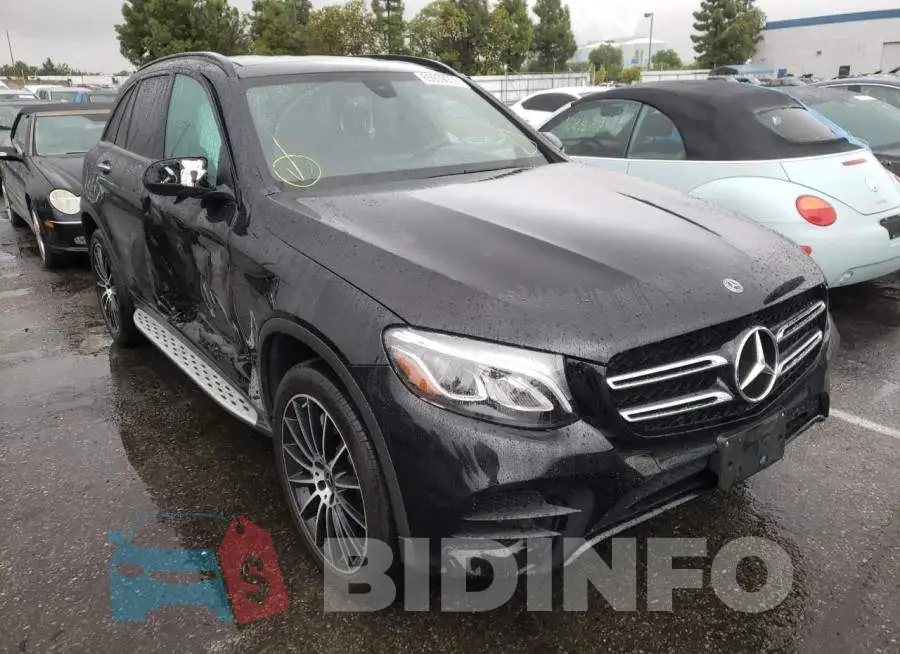 WDC0G4JBXJV111415 Photo# 1