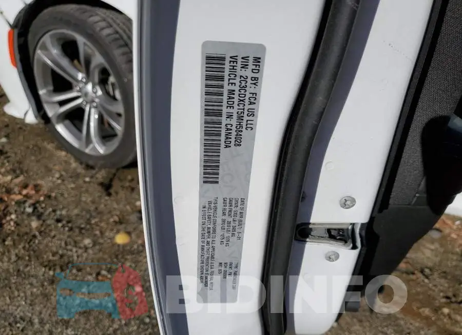 2C3CDXCT5MH584028 Photo# 10