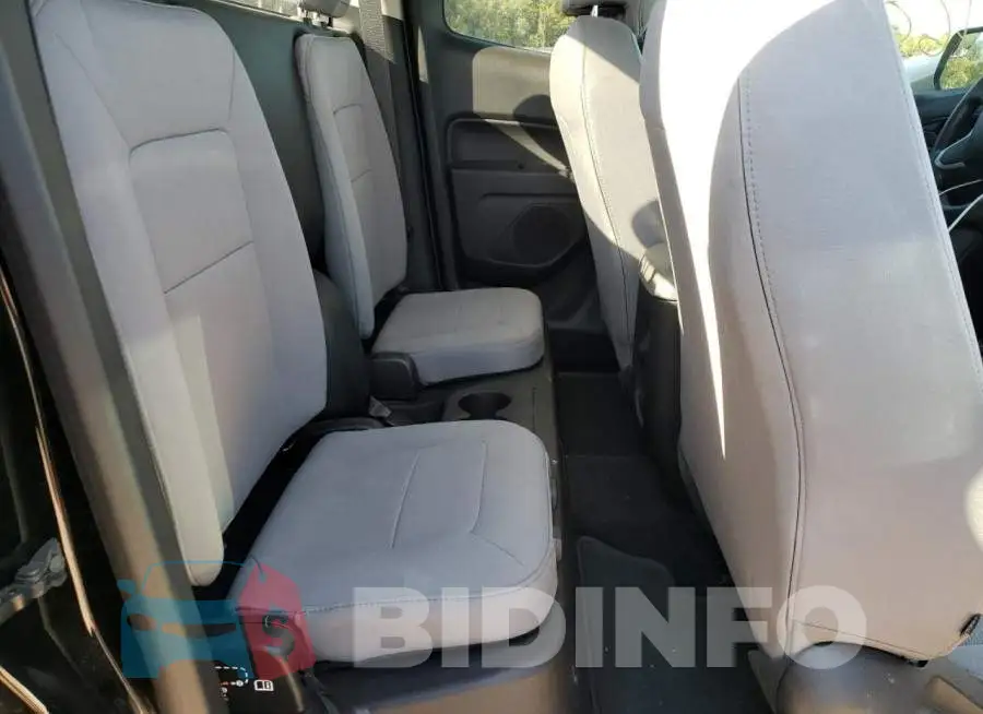 1GCHSBEN7J1295638 Photo# 6