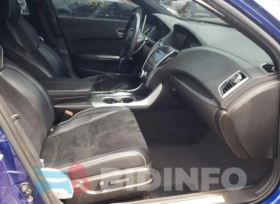 19UUB2F69JA010493 Photo# 5