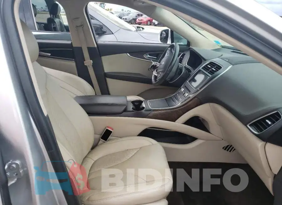 2LMTJ6KR3GBL55195 Photo# 5