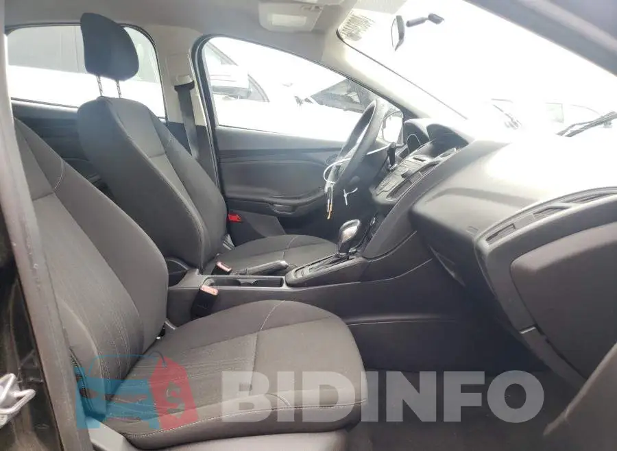 1FADP3E28HL282493 Photo# 5
