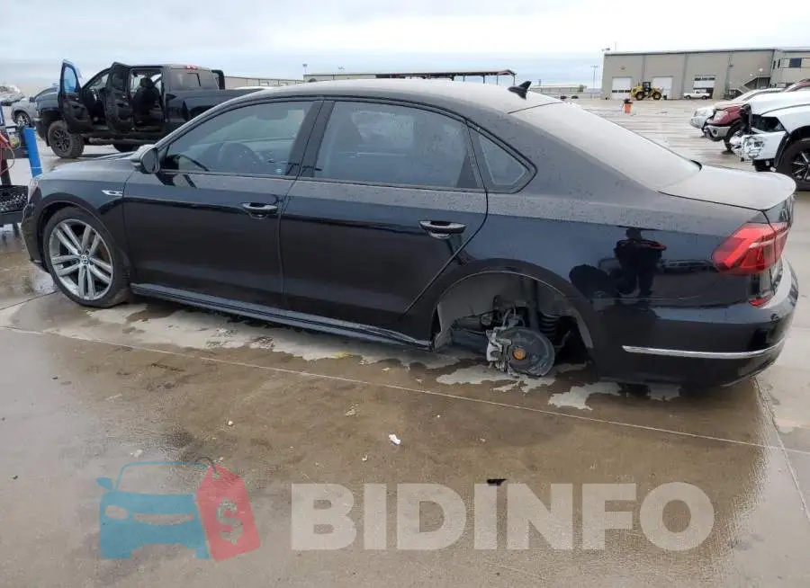 1VWAA7A32JC018726 Photo# 2